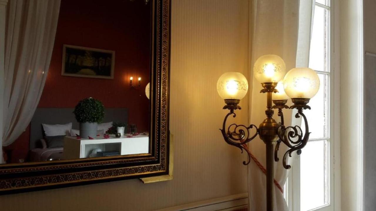 Chateau Marith - Etablissement Climatise Avec Piscine 호텔 Clairac  외부 사진