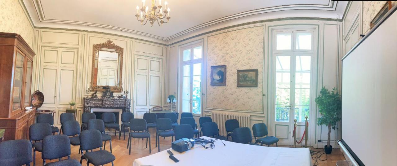 Chateau Marith - Etablissement Climatise Avec Piscine 호텔 Clairac  외부 사진